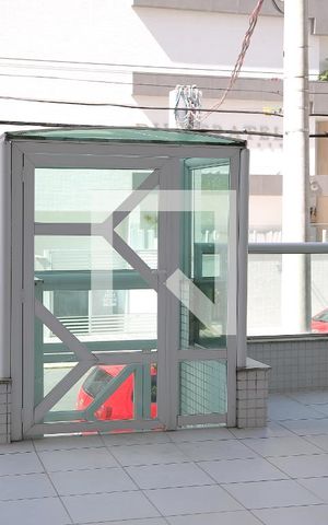Apartamento para alugar com 70m², 2 quartos e 1 vagaElevador de acesso