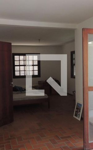 Casa de condomínio à venda com 440m², 4 quartos e 2 vagasSuíte