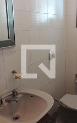 Casa de condomínio à venda com 440m², 4 quartos e 2 vagasLavabo