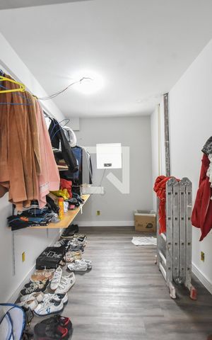 Casa à venda com 280m², 3 quartos e 3 vagasCloset Suíte 01