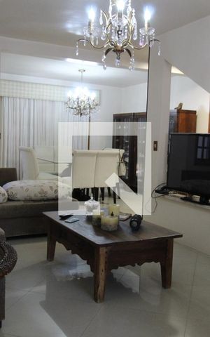 Casa à venda com 290m², 3 quartos e 3 vagasSala de Estar