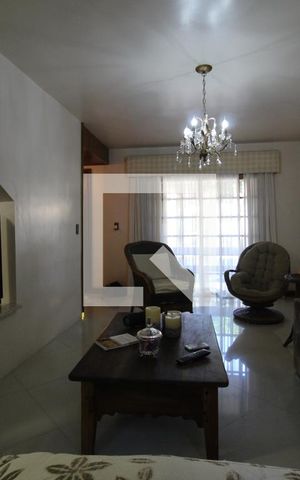Casa à venda com 290m², 3 quartos e 3 vagasSala de Estar
