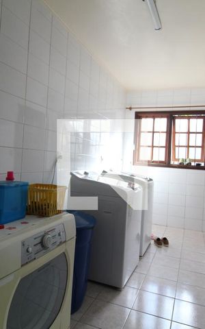Casa à venda com 290m², 3 quartos e 3 vagasLavanderia