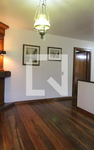 Casa à venda com 290m², 3 quartos e 3 vagasSala de Estar de Inverno