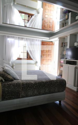 Casa à venda com 290m², 3 quartos e 3 vagasQuarto da Suíte