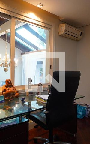 Casa à venda com 352m², 3 quartos e 4 vagasSaleta