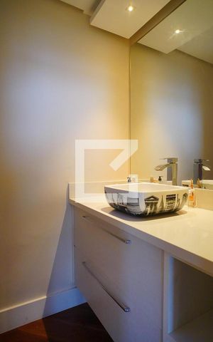 Casa à venda com 352m², 3 quartos e 4 vagasLavabo