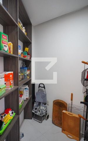 Casa à venda com 352m², 3 quartos e 4 vagasDespensa