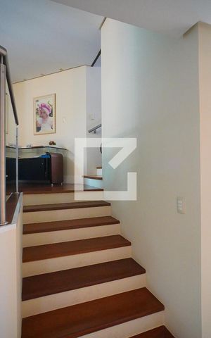 Casa à venda com 352m², 3 quartos e 4 vagasAcesso dormitórios
