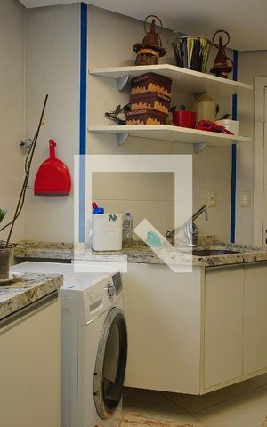 Casa à venda com 352m², 3 quartos e 4 vagasÁrea de Serviço
