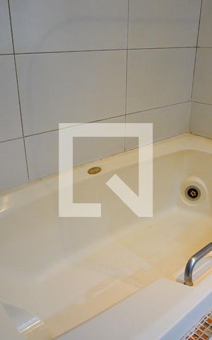 Casa à venda com 352m², 3 quartos e 4 vagasBanheiro da Suíte 2