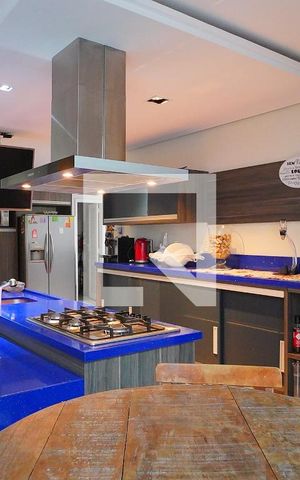Casa à venda com 352m², 3 quartos e 4 vagasEspaço Gourmet