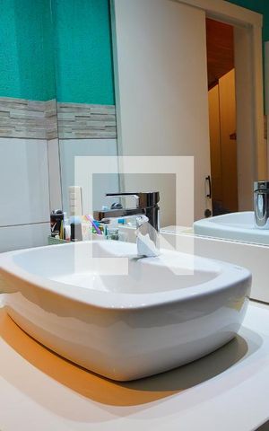 Casa à venda com 352m², 3 quartos e 4 vagasBanheiro da Suíte 2