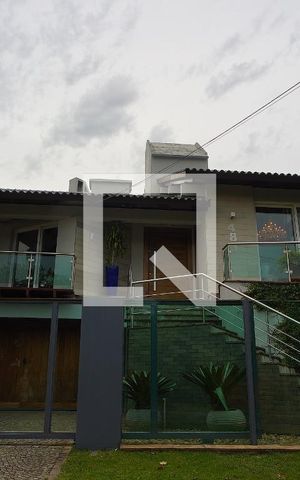 Casa à venda com 352m², 3 quartos e 4 vagasFachada da Casa
