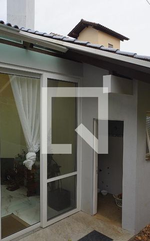 Casa à venda com 352m², 3 quartos e 4 vagasQuintal