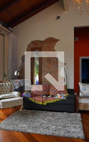Casa à venda com 352m², 3 quartos e 4 vagasSala