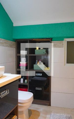 Casa à venda com 352m², 3 quartos e 4 vagasBanheiro da Suíte 2