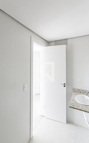 Apartamento à venda com 95m², 2 quartos e 1 vaga Apartamento à venda com 95m², 2 quartos e 1 vagaBanheiro do Quarto 2
