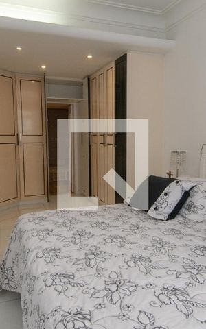 Apartamento à venda com 230m², 4 quartos e 1 vaga Apartamento à venda com 230m², 4 quartos e 1 vagaQuarto