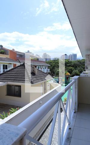 Casa de condomínio à venda com 375m², 5 quartos e 3 vagasVaranda - Suíte 2