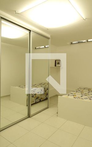 Casa de condomínio à venda com 375m², 5 quartos e 3 vagasQuarto 2