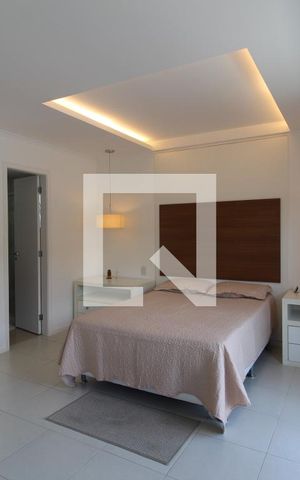 Casa de condomínio à venda com 375m², 5 quartos e 3 vagasSuíte 2