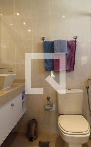 Casa de condomínio à venda com 375m², 5 quartos e 3 vagasBanheiro - Suíte 2