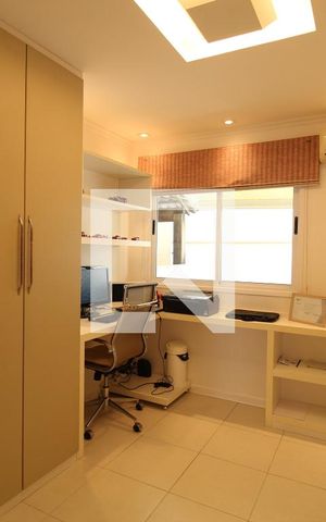 Casa de condomínio à venda com 375m², 5 quartos e 3 vagasQuarto 1