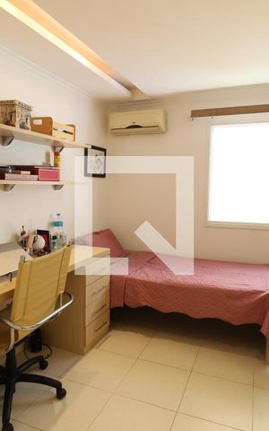 Casa de condomínio à venda com 375m², 5 quartos e 3 vagasSuíte 3