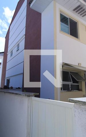 Casa de condomínio à venda com 375m², 5 quartos e 3 vagasFachada - Fundos