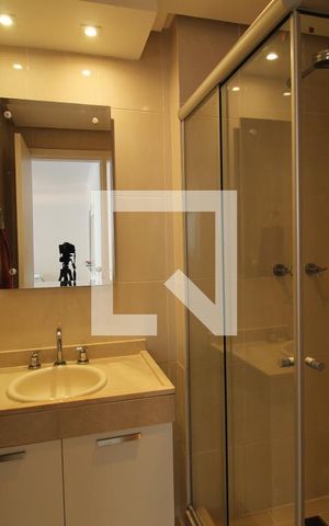 Casa de condomínio à venda com 375m², 5 quartos e 3 vagasBanheiro Social