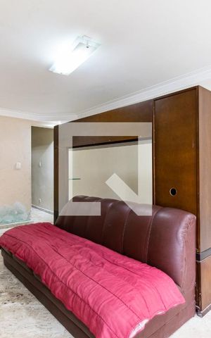 Casa à venda com 150m², 2 quartos e 3 vagas Casa à venda com 150m², 2 quartos e 3 vagasSala
