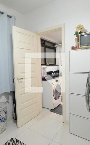 Apartamento à venda com 190m², 2 quartos e 1 vagaQuarto serviço