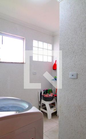 Casa de condomínio à venda com 158m², 3 quartos e 4 vagasÁrea de Serviço