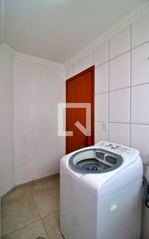 Casa de condomínio à venda com 158m², 3 quartos e 4 vagasÁrea de Serviço