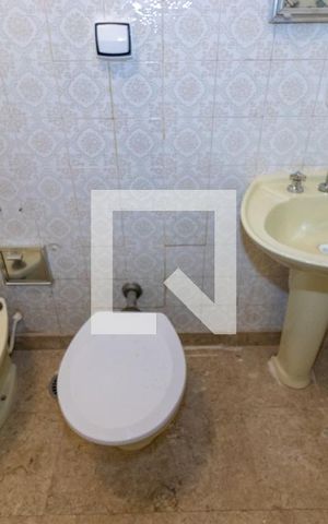 Casa à venda com 340m², 4 quartos e 2 vagas Casa à venda com 340m², 4 quartos e 2 vagasSuíte