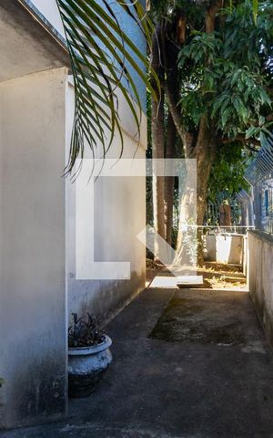 Casa à venda com 340m², 4 quartos e 2 vagas Casa à venda com 340m², 4 quartos e 2 vagasJardim