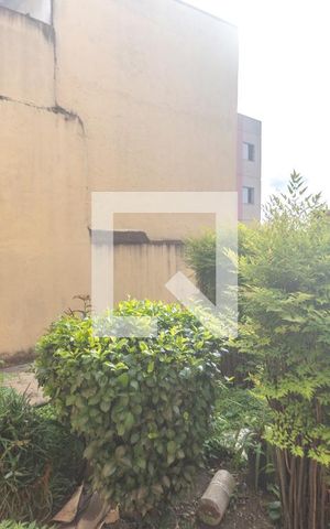 Casa à venda com 216m², 3 quartos e 2 vagas Casa à venda com 216m², 3 quartos e 2 vagasQuintal