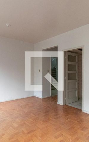 Apartamento à venda com 32m², 1 quarto e sem vaga Apartamento à venda com 32m², 1 quarto e sem vagaSala/Quarto