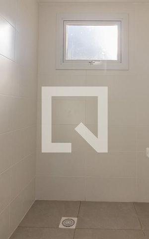 Casa de condomínio à venda com 188m², 3 quartos e 2 vagas Casa de condomínio à venda com 188m², 3 quartos e 2 vagasBanheiro da Suite