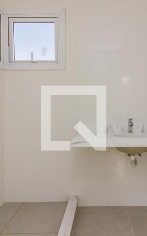Casa de condomínio à venda com 188m², 3 quartos e 2 vagas Casa de condomínio à venda com 188m², 3 quartos e 2 vagasBanheiro Social