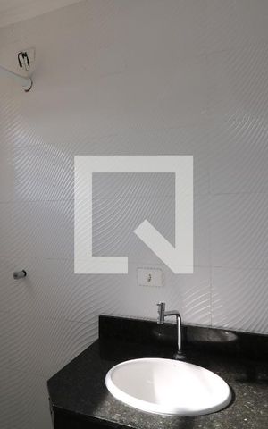 Casa à venda com 110m², 3 quartos e 2 vagasBanheiro da Suíte