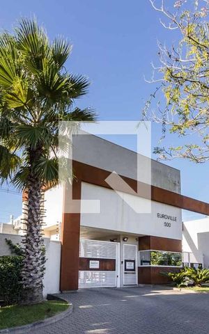Casa de condomínio à venda com 191m², 4 quartos e 2 vagas Casa de condomínio à venda com 191m², 4 quartos e 2 vagasFachada do Condomínio