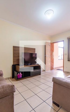 Casa à venda com 135m², 2 quartos e 2 vagas Casa à venda com 135m², 2 quartos e 2 vagasSala