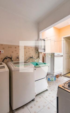 Casa à venda com 135m², 2 quartos e 2 vagas Casa à venda com 135m², 2 quartos e 2 vagasÁrea de Serviço