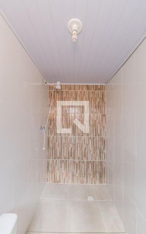 Casa para alugar com 42m², 1 quarto e sem vaga Casa para alugar com 42m², 1 quarto e sem vagaBanheiro Social