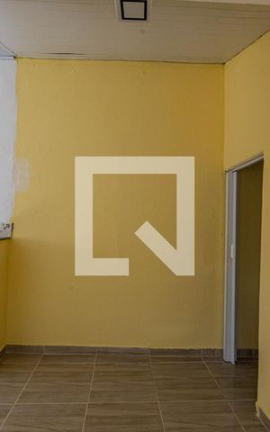 Casa para alugar com 42m², 1 quarto e sem vaga Casa para alugar com 42m², 1 quarto e sem vagaSala