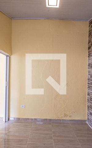 Casa para alugar com 42m², 1 quarto e sem vaga Casa para alugar com 42m², 1 quarto e sem vagaQuarto
