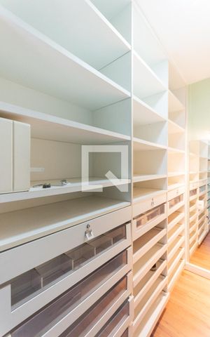 Apartamento para alugar com 105m², 2 quartos e 1 vagaCloset Suíte