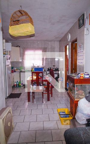 Casa à venda com 200m², 3 quartos e 2 vagasSala